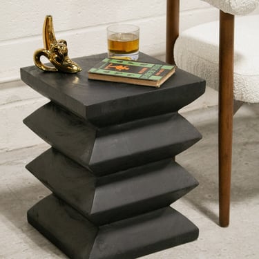 Cubist Solid Side Table in Noir
