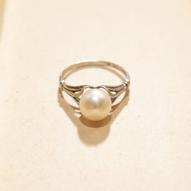 Elegant Sterling Silver Pearl Solitaire Ring, Art Nouveau Style, Estate Jewelry, 7 3/4 US 