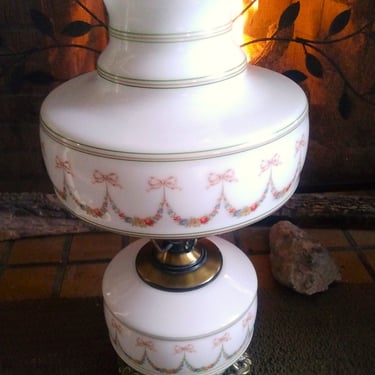 VINTAGE GWTW Lamp// Romantic Victorian Parlor Lamp//  Country/Farmhouse Decor// Home Decor 