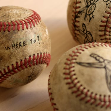 Annabyrd Item : Vintage Baseballs : Balls Fly