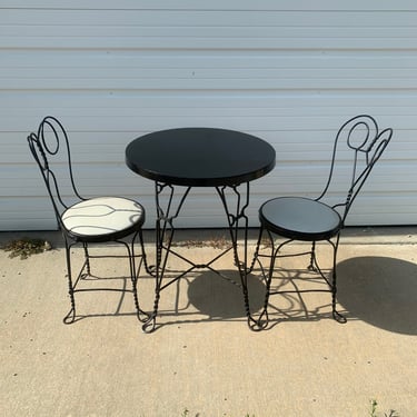 Vintage ice cream table and chairs sale