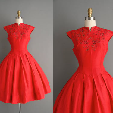 vintage 1950s Red Dress - Size Small 