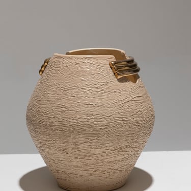 VASE OVOÏDE EN FAÏENCE TEXTURÉE, 1940s