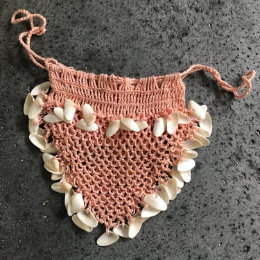 50s shell crochet pouch / vintage blush pink cotton hand made crochet drawstring small pouch with genuine shells 