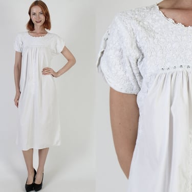 All White Oaxacan Dress / Vintage 70s San Antonio Midi Frock / Cotton Mexican Hand Embroidery / Plain Floral Fiesta Vestido 