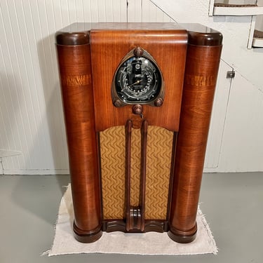 Stunning 1938 Zenith 9S262 Shutterdial Console Radio, Fully
