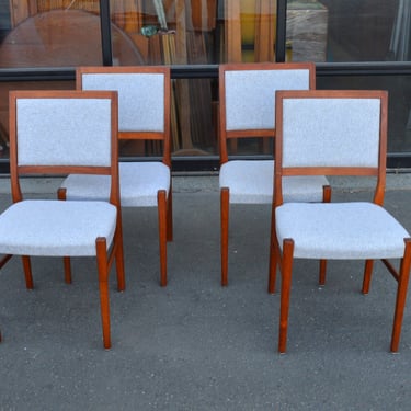 4 QUICK FLIP Teak Dining Chairs in Gray Tweed by Svegaards
