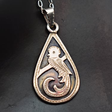 70's quetzal bird Guatemala 900 silver teardrop pendant sterling rolo chain, exotic Mayan bird necklace 