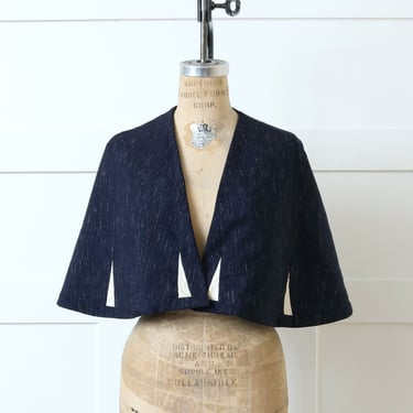 vintage 1950s cape in flecked navy blue wool • tailored capelet with triangle inserts 