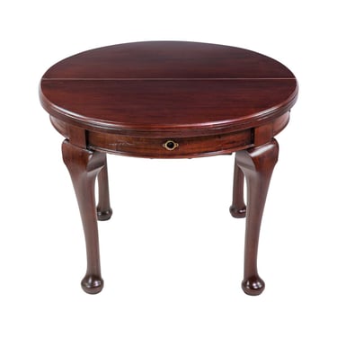 Vintage 35 in. Round Mahogany Side Accent Table