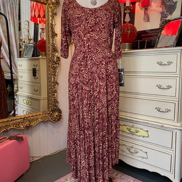 vintage 1990s Marrika Nakk rayon midi dress med burgundy floral boho floaty 