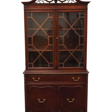 BERNHARDT FURNITURE Mahogany Traditional Duncan Phyfe Style China Cabinet w. Carved Pediment 