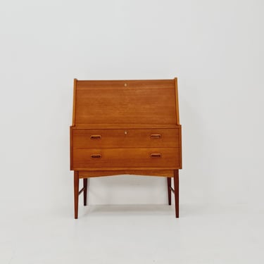 Midcentury Danish vintage teak secretary, vanity /Make up table By Arne Wahl Iversen, 1960s 