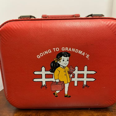 1950s Going to Grandmas’s Children’s Suitcase 