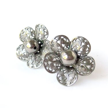 Vintage Flower Earrings, Silver Filigree Look Screw Back Earrings, Southwest Style, Vintage Señorita Style Earrings, Vintage Jewelry 