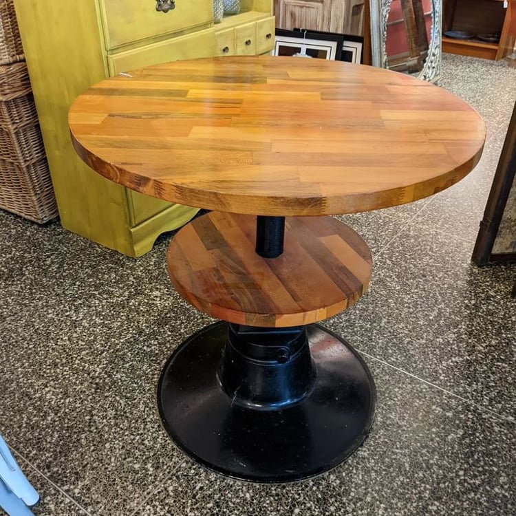 Spool table 29.75x30"