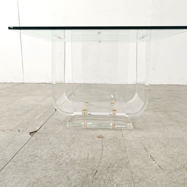 Small lucite coffee table or side table, 1970s - plexiglass coffee table - mid century hollywood regency coffee table 