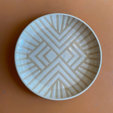 Platter -  White and Beige Pattern 