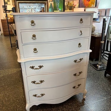 White French provincial chest of drawers 40 x 20 x 54.5” Call 202-232-8171 to purchase