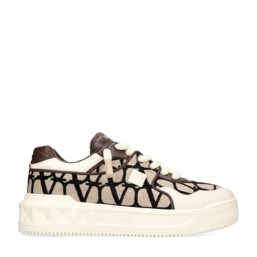 Valentino Garavani Men One Stud Xl Low-Top Sneakers