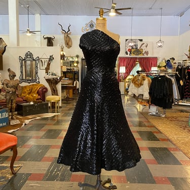 1970s party dress, black sequin, vintage 70s dress, one shoulder, fit and flare, size small, 1950s style dress, full skirt, disco, formal 