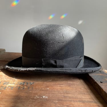Antique distressed bowler hat, Franklin Simon & Co., Fifth Avenue New York | black wool Edwardian hat 