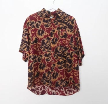 vintage SILKY paisley streetwear silky 1990s men's boxy slouchy button down shirt -- size MEDIUM 