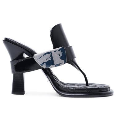 Burberry 'Bay' Black Leather Sandals Woman