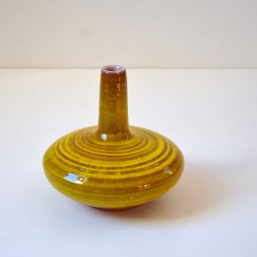 Mid-Century Royal Haeger Bud Vase in Yellow and Orange, Early American Line 