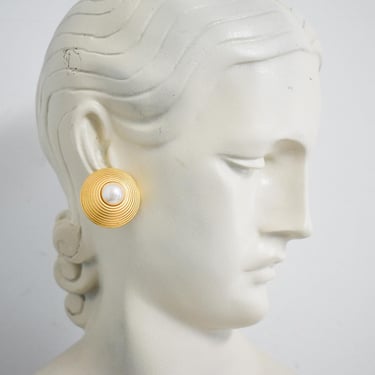 1990s Round Matte Gold and Faux Pearl Pierced Earrings 