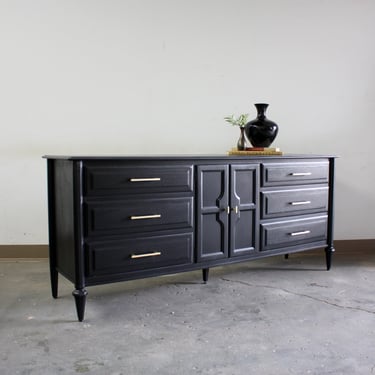 AVAILABLE**Black Mid Century Credenza//Refinished Vintage Sideboard//Transitional Buffet//Modern Media Console 