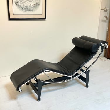 Reproduction Le Corbusier LC4 Chaise Lounge Chair - Cassina USA 