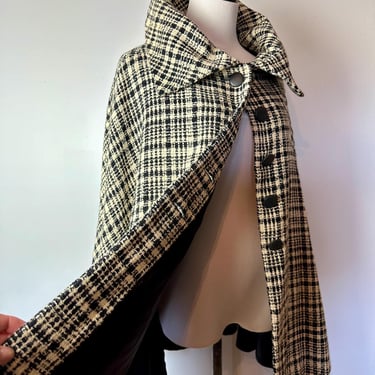 Vintage 60’s wool Cape~ tweed overcoat Black & white Plaid~ wide  collar~ Sherlock Holmes style 1960’s wide short sleeveless capes/ size M/L 