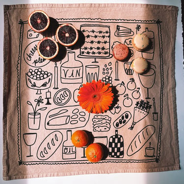 screen printed tea towel. picnic on taupe. flour sack cotton kitchen towel. ecofriendly. boho home. gift / hostess /  mom. fruit. 