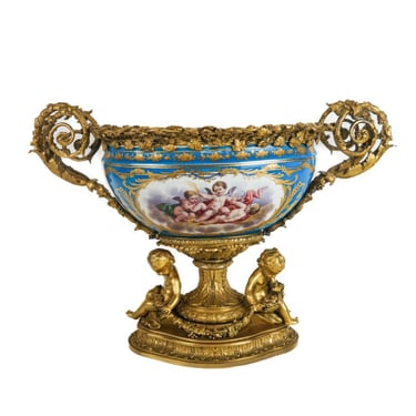 French Late 19th Century Porcelain &amp; Gilt Bronze Centerpiece