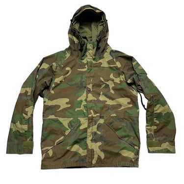 Vintage 1990s US Army Cold Weather Camouflage Parka ~ size M Regular ~ Jacket / Coat ~ Military Uniform ~ Woodland Camo ~ Hooded ~ 90s 