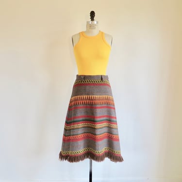 1970's Brown Orange Red Woven Wool Chevron Stripe Skirt Fringe Hem A Line Rustic Chic Hippie Boho Derek Mac G Paris 30" Waist Medium 