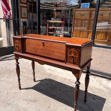 All About Americana |  Vintage Zenith Radio Cabinet c. 1927 