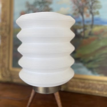 Free shipping within continental US - Mid-Century Modern Space-Age White Ribbed Lantern Table Lamp on Wood Tripod Base, Possibly 1960s 
