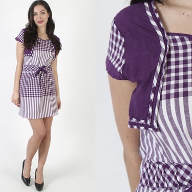 Vintage Purple & White Gingham Dress / 1960's Checkered Plaid Frock / Pretty Americana Picnic Outfit With Waist Tie 