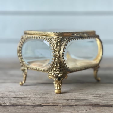 Ormolu Jewelry Box French Jewelry Box Gold Filigree Ornate Mid Century Dresser Top Wedding Gift Wedding Ring Engagement Ring Gift Box 