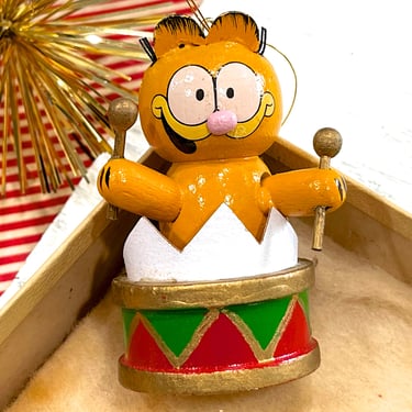 VINTAGE: 1981 - Wooden Garfield Ornament - Holiday, Christmas - Collectable - SKU 30-407-00034501 