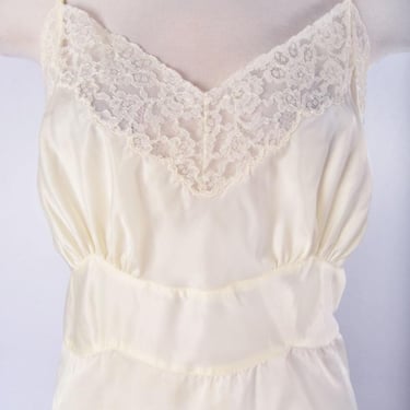 18 Miss BARBIZON Excelle White Ivory Satin Vintage 1930's, 1940's Dress Slip, Full Slip Lingerie, Large Size 