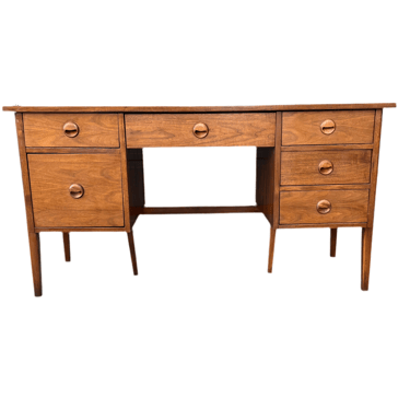 Stanley MCM Desk