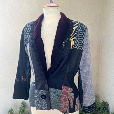 Vintage boho avantegarde jacket blazer kimono fabrics lace velvet Sz M by Claudia GRAU. 