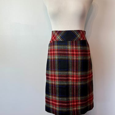Wool plaid skirt~ LL Bean short classic timeless a-line skirts red black grey Petite size 6 