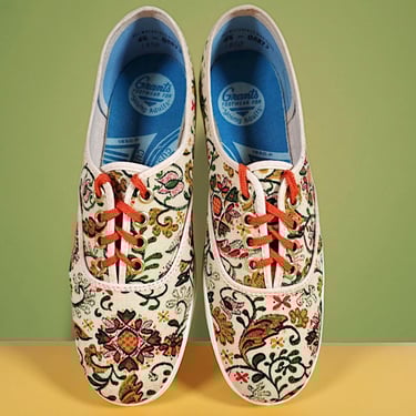 Mod 1960s sneakers vintage canvas tennis shoes novelty kitchen print original orange laces Twiggy vibe olive orange mustard keds style (6.5) 
