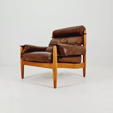 mid century armchairs By Eric Merthen for ire möbler in leather and Oak wood, Sweden 1960s 