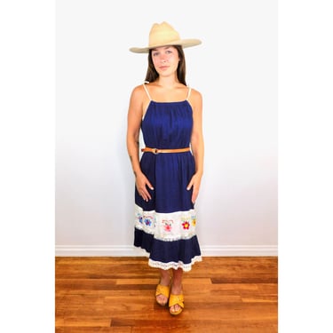 Mexican Pin Tuck Dress // vintage sun Mexican hand embroidered floral 70s boho hippie cotton hippy navy blue midi // XS/S 