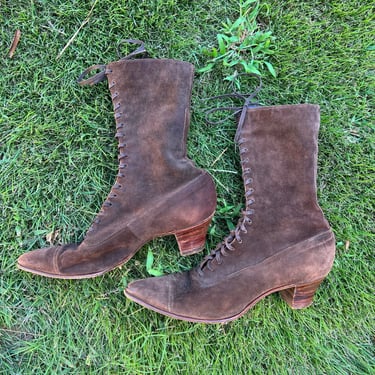 Edwardian Brown Suede Women's Boots by Queen Quality - Wearable Condition 